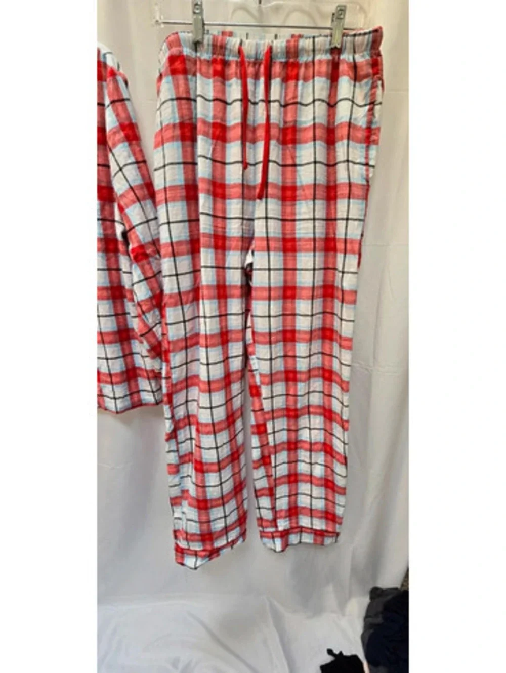 Wondershop Men’s Plaid Pajama Set Size M